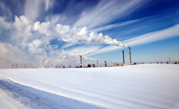 由于冬季风暴袭击德克萨斯州，炼油厂关闭