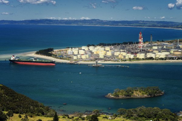 新西兰炼油公司考虑将马德森角炼油厂改造为燃料进口码头