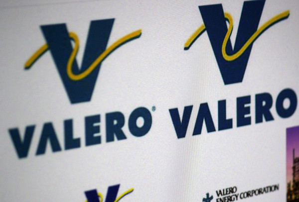 Valero公布低于预期的亏损，将复苏希望寄托于疫苗推出